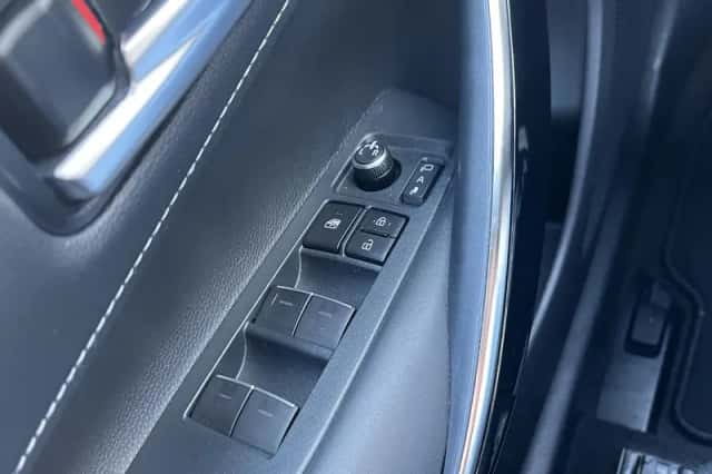 Toyota Corolla (2023) thumbnail 12