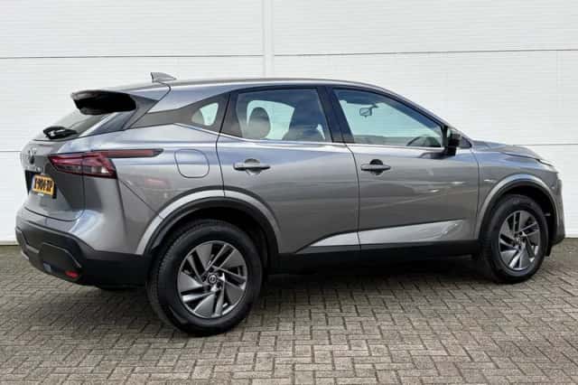 Nissan Qashqai (2022) thumbnail 3