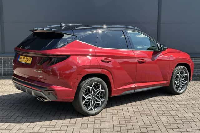 Hyundai Tucson (2021) thumbnail 3