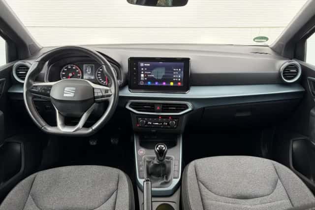 SEAT Arona (2022) thumbnail 2
