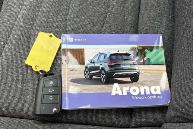 SEAT Arona (2022) thumbnail 5