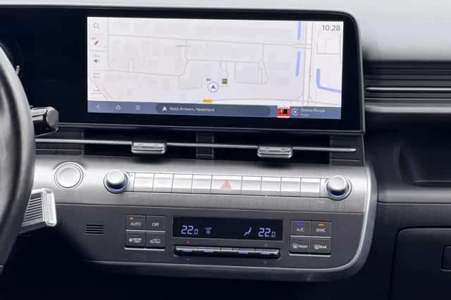 Hyundai Kona (2025) thumbnail 4