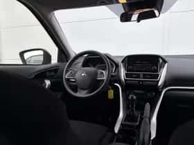Mitsubishi Eclipse Cross (2018) thumbnail 23