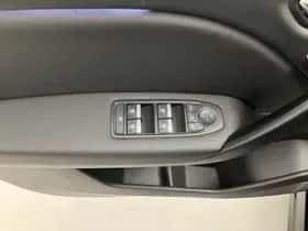 Renault Captur (2021) thumbnail 34