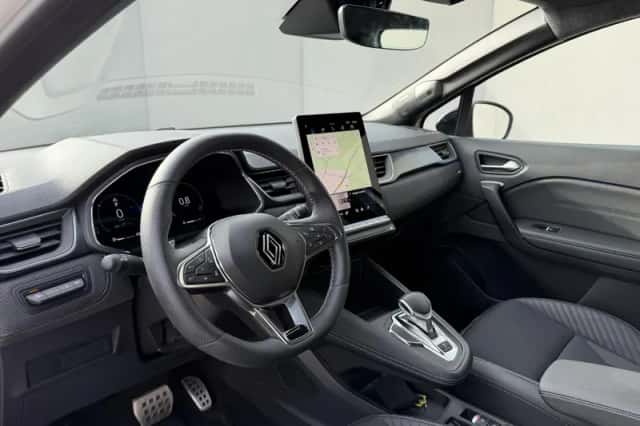 Renault Captur (2024) thumbnail 41