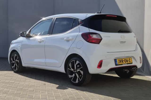 Hyundai i10 (2023) thumbnail 16
