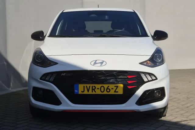 Hyundai i10 (2023) thumbnail 23