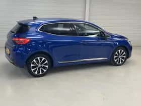 Renault Clio (2022) thumbnail 8