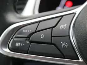 Renault Captur (2020) thumbnail 37