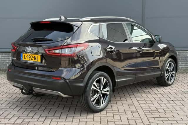 Nissan Qashqai (2021) thumbnail 4