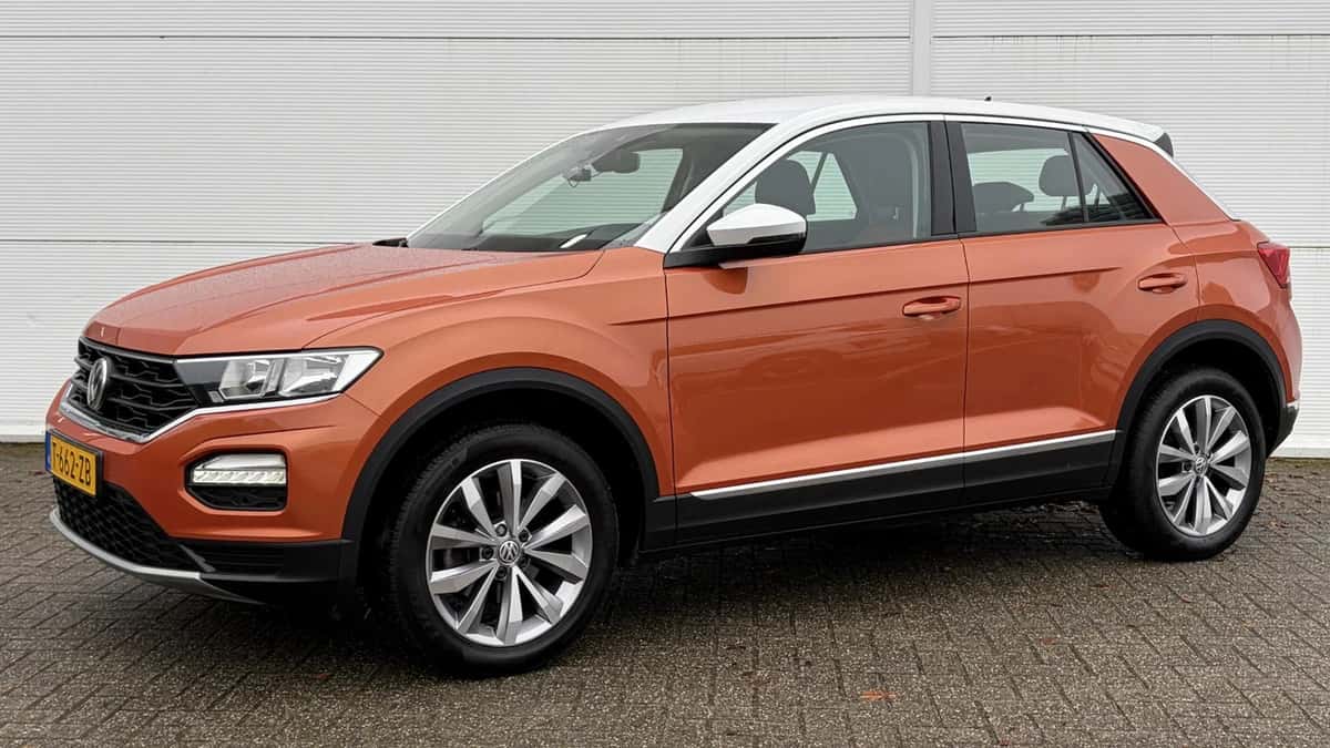 Volkswagen T-Roc (2019) — foto 1