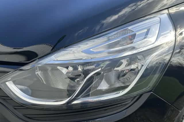 Renault Clio (2019) thumbnail 35