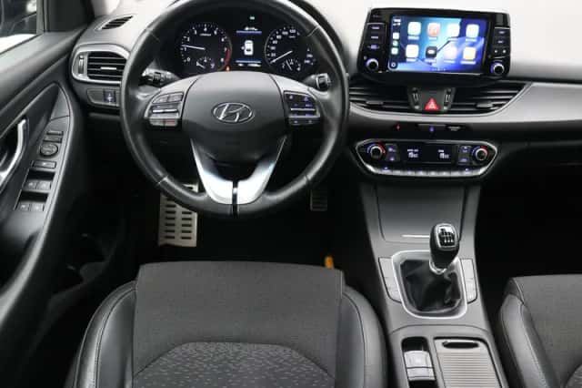 Hyundai i30 (2019) thumbnail 2