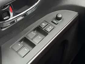 Suzuki S-Cross (2025) thumbnail 16