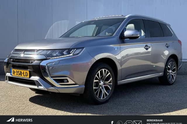 Mitsubishi Outlander (2019) thumbnail 1