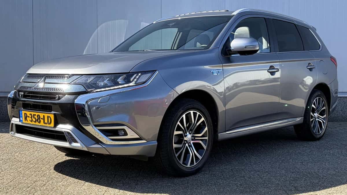 Mitsubishi Outlander (2019) — foto 1