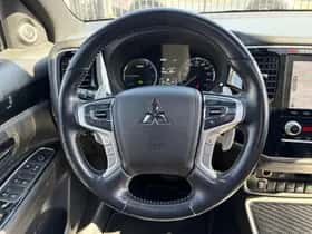 Mitsubishi Outlander (2019) thumbnail 15