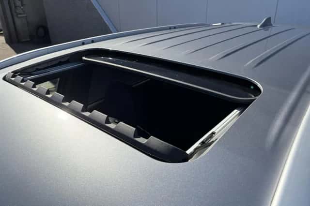 Mitsubishi Outlander (2019) thumbnail 57