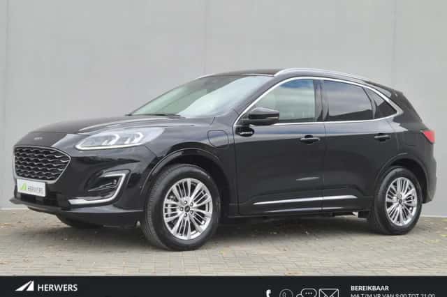 Ford Kuga (2023) thumbnail 1