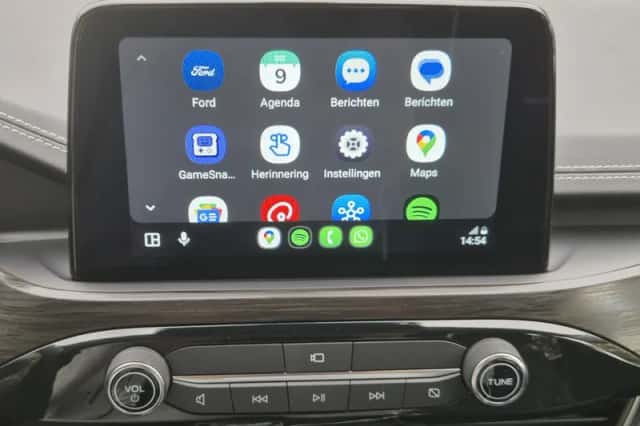 Ford Kuga (2023) thumbnail 23