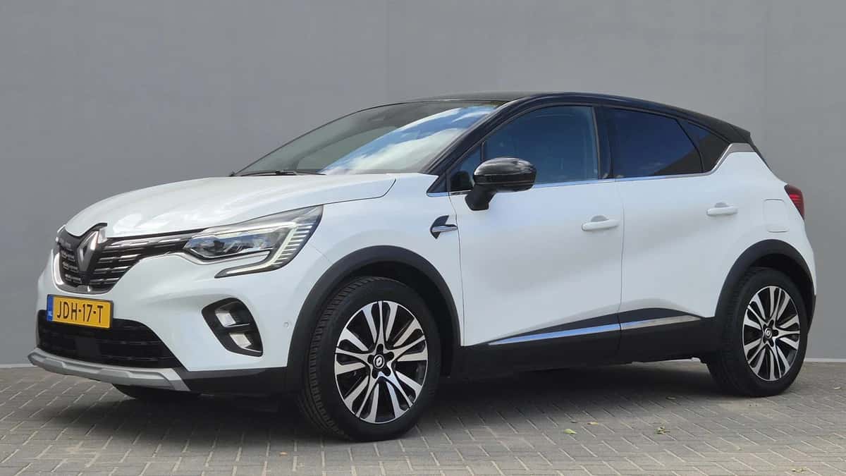 Renault Captur (2022) — foto 1