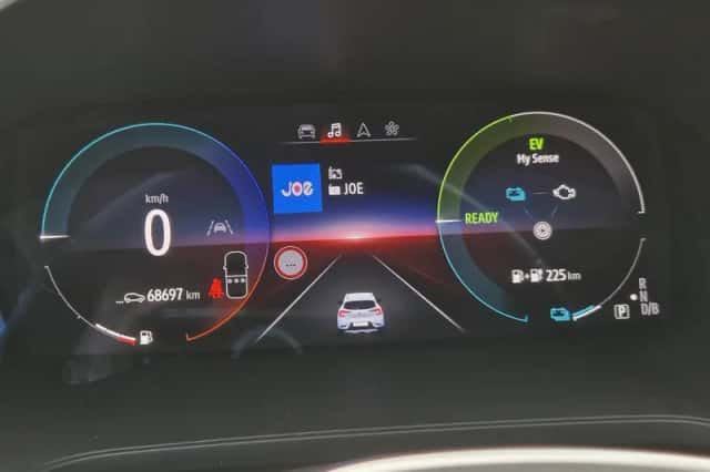 Renault Captur (2022) thumbnail 13