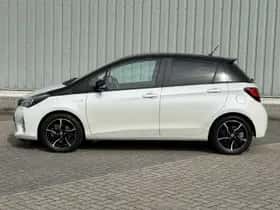 Toyota Yaris (2017) thumbnail 13
