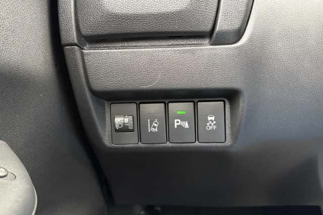 Honda Jazz (2016) thumbnail 16