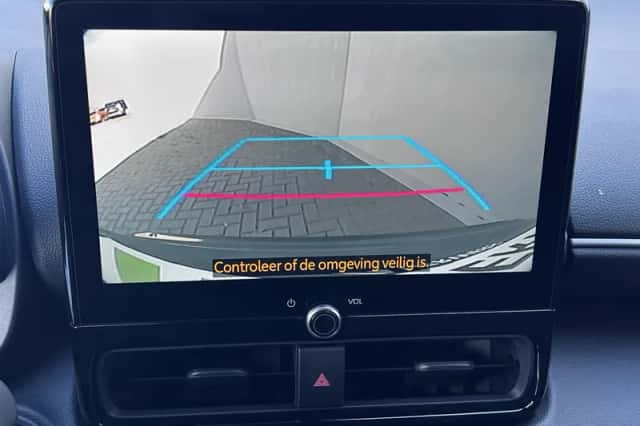 Toyota Yaris Cross (2025) thumbnail 4