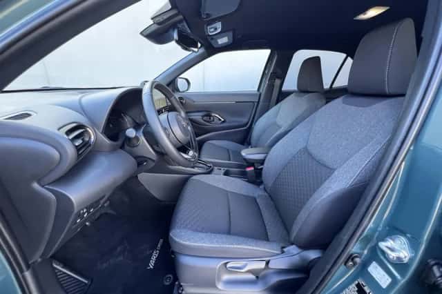 Toyota Yaris Cross (2025) thumbnail 6
