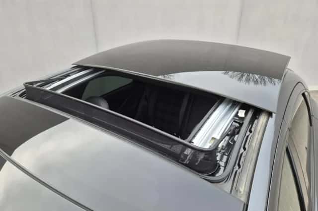 Hyundai Ioniq 6 (2023) thumbnail 5
