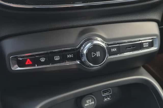Volvo XC40 (2022) thumbnail 48