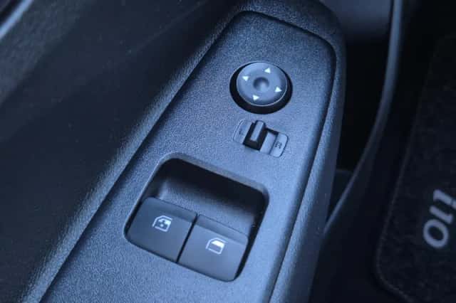 Hyundai i10 (2024) thumbnail 16
