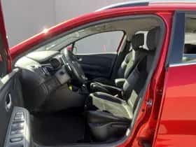 Renault Clio (2019) thumbnail 8
