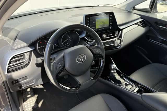 Toyota C-HR (2021) thumbnail 33