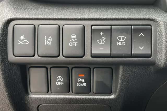 Mitsubishi Eclipse Cross (2019) thumbnail 44