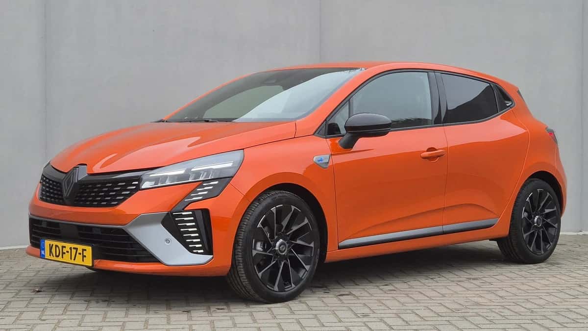 Renault Clio (2024) — foto 1