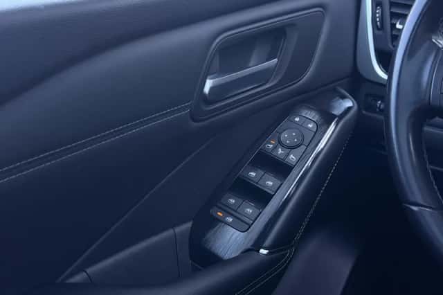 Nissan Qashqai (2021) thumbnail 17