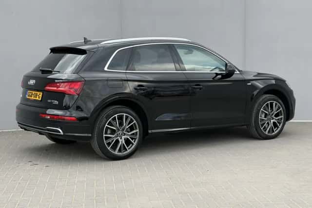 Audi Q5 (2021) thumbnail 3
