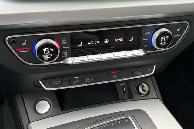 Audi Q5 (2021) thumbnail 32
