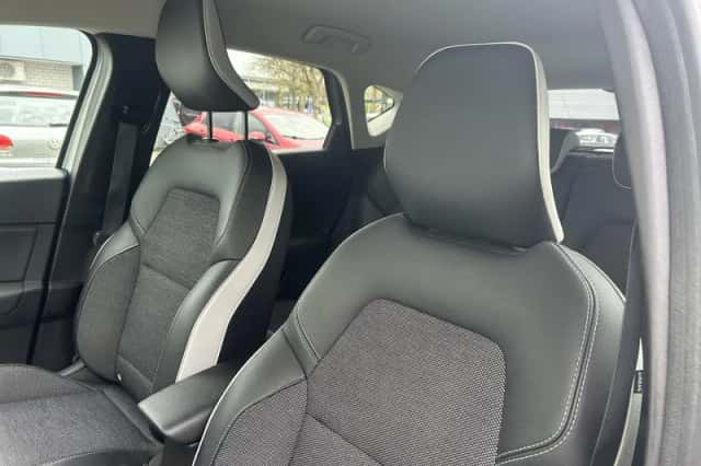Renault Captur (2021) thumbnail 30