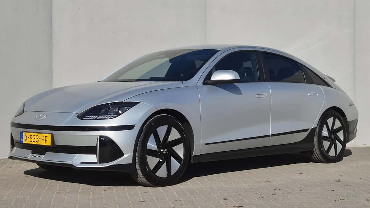 Hyundai Ioniq 6 (2023) — foto 1