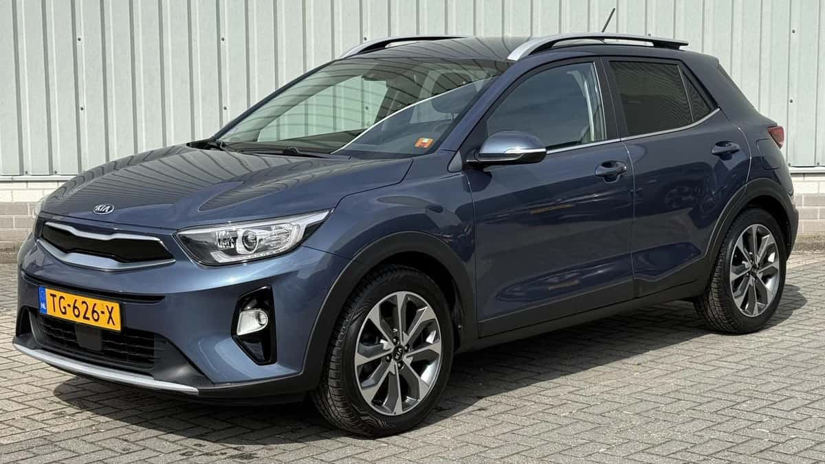 Kia Stonic (2018) — foto 1