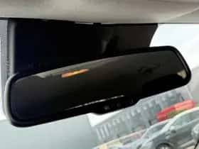 Kia Stonic (2018) thumbnail 12