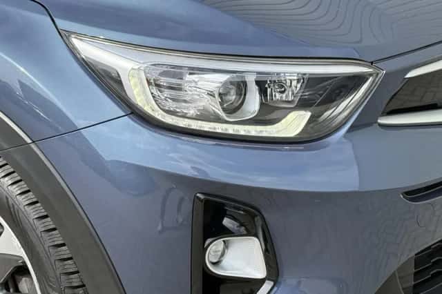 Kia Stonic (2018) thumbnail 26