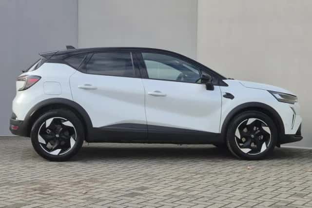 Renault Captur (2024) thumbnail 16