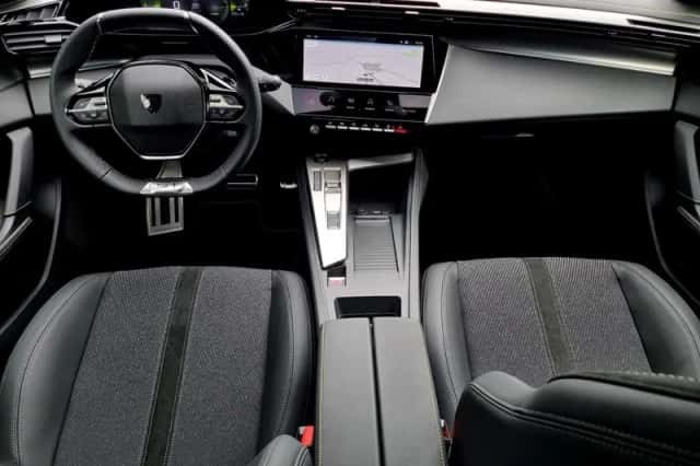 Peugeot 308 (2025) thumbnail 2