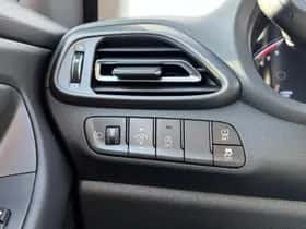 Hyundai i30 (2023) thumbnail 16