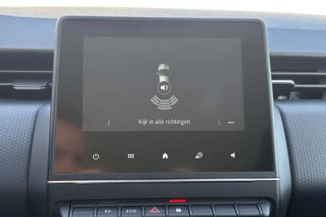 Renault Clio (2022) thumbnail 34