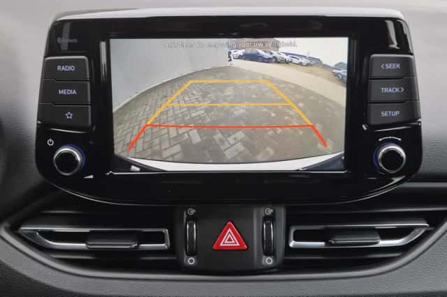 Hyundai i30 (2021) thumbnail 4